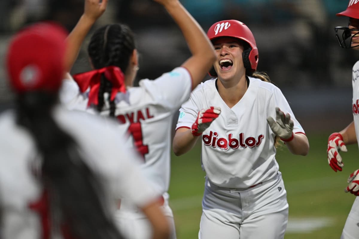 Diablos Rojos Femenil logra octavo triunfo en duelo de pitcheo