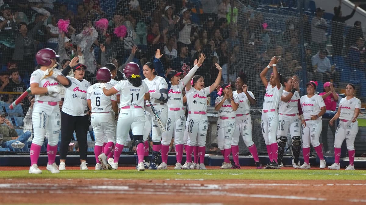 A base de palos, Bravas logra hacer un exorcismo