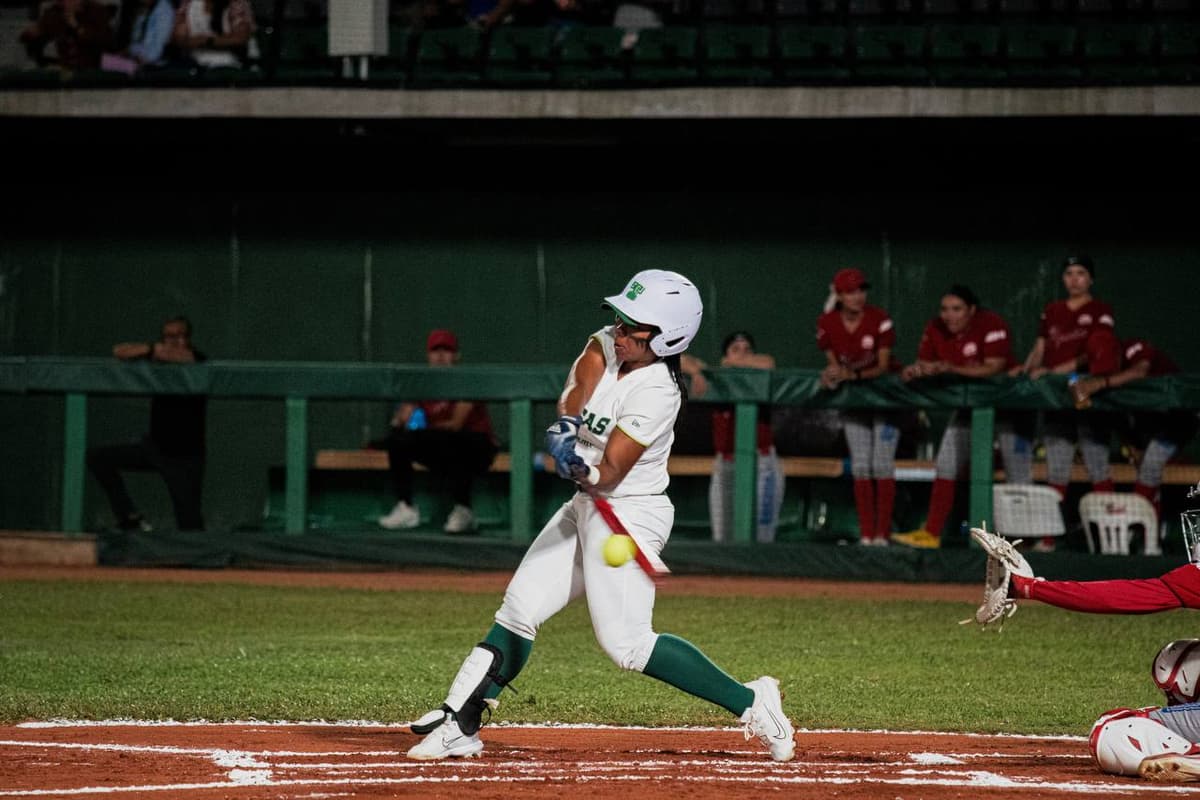 Las Olmecas pegan primero en noche de batazos