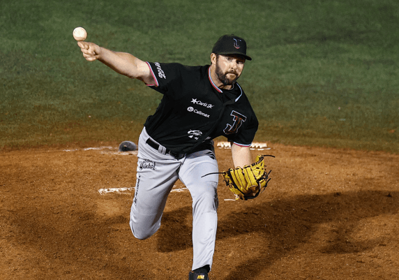 Dramático duelo entre Toros y Charros que se llevan los astados