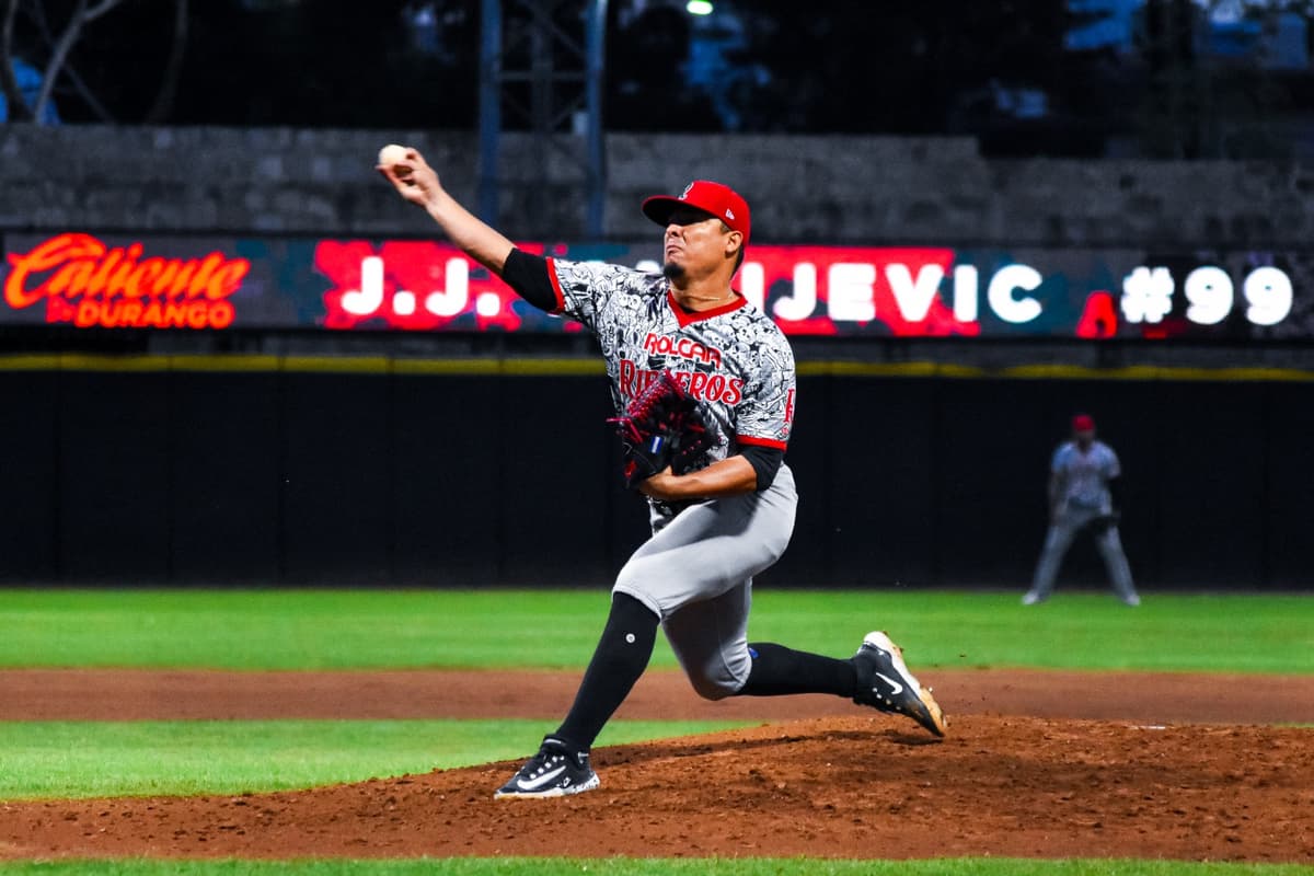 Empata Rieleros la serie con gran salida de Medrano