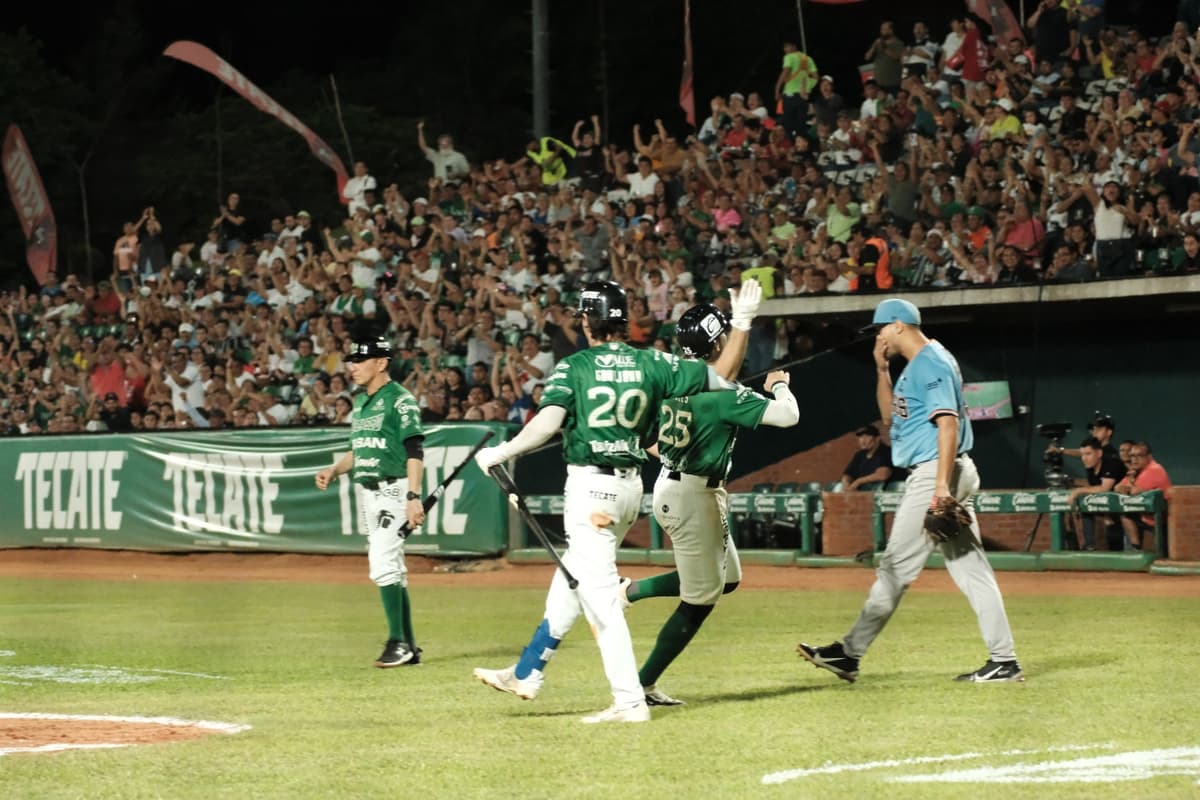 Luke Voit produce cinco y los chocos siguen en zona de playoffs
