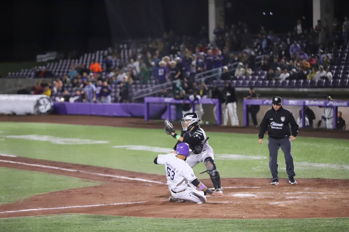 Conspiradores blanquea a Olmecas para llevarse el primero de la serie