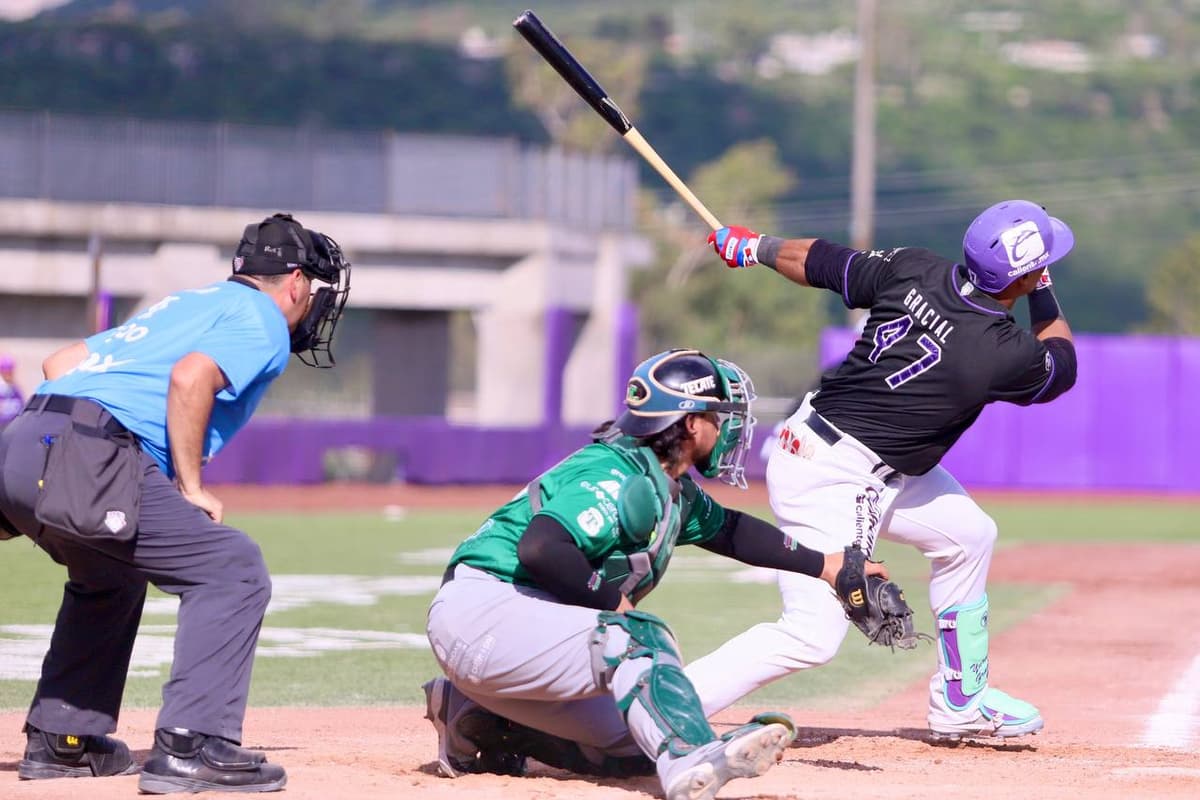 Conspiradores completa la barrida con triunfo en extrainnings