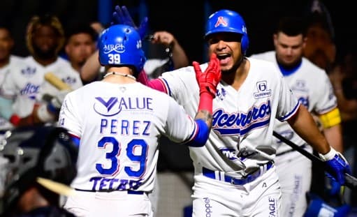 Acereros empata la serie combinando jonrones y buen pitcheo