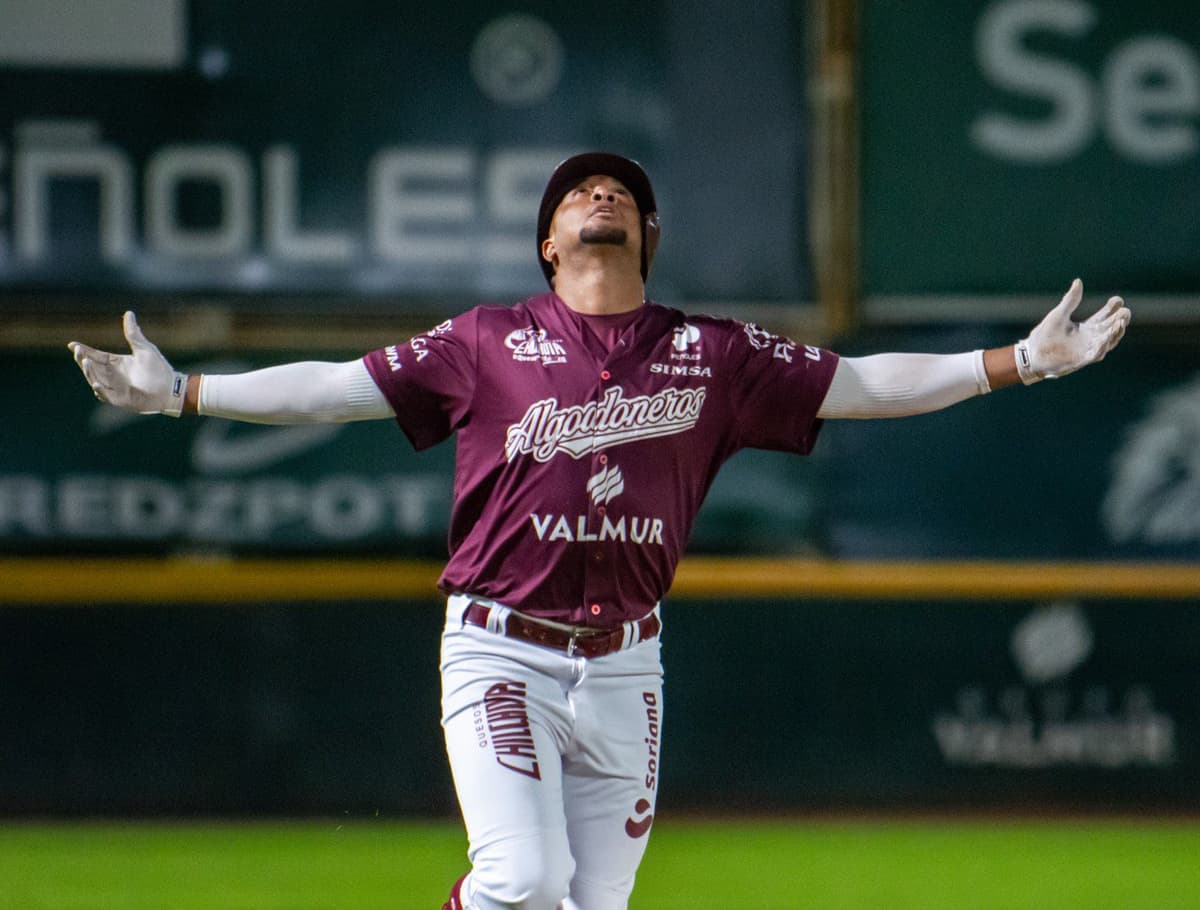 Despierta ofensiva de UL y aprieta la Serie