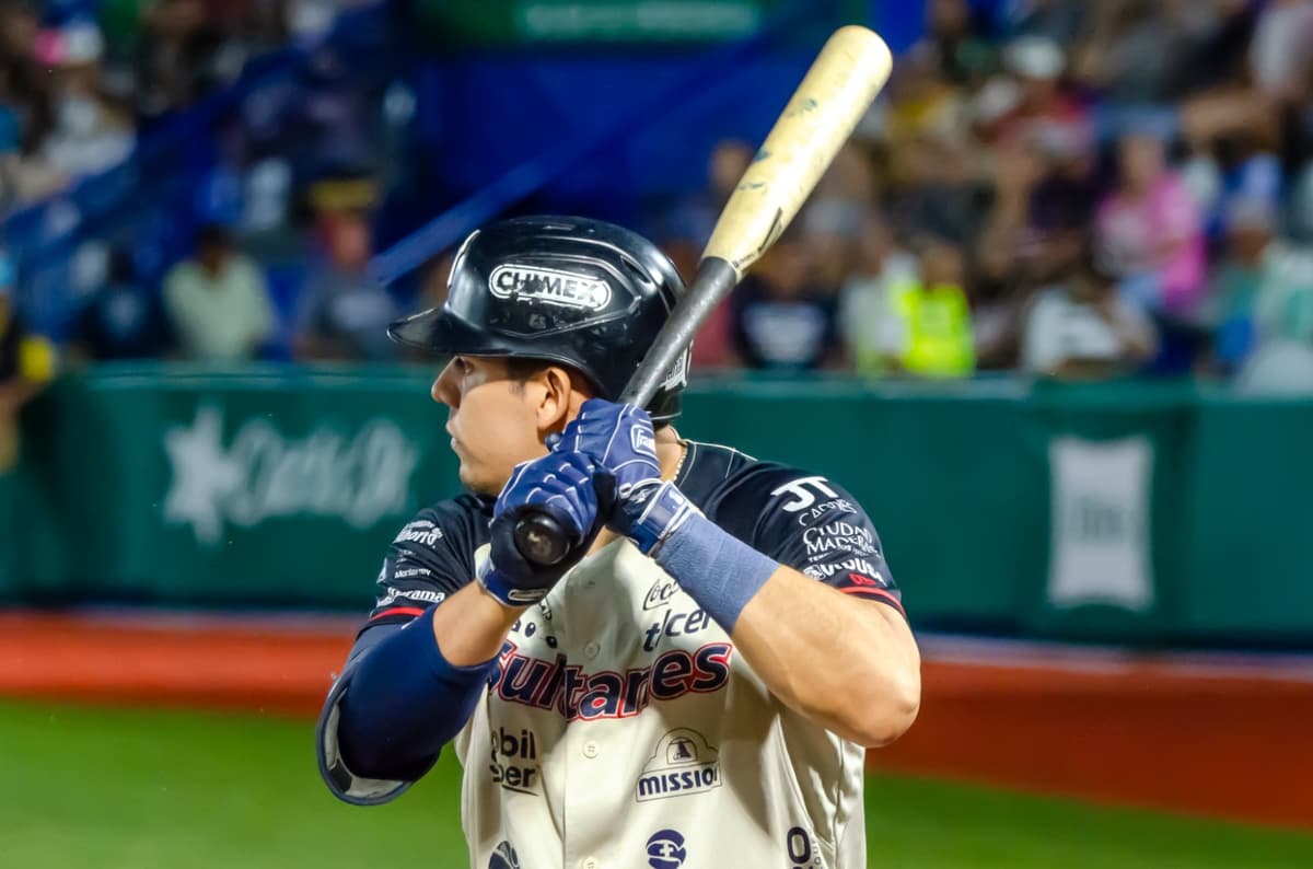 Explota la ofensiva de Sultanes de Monterrey y colocan la serie 3-0 frente a Rieleros