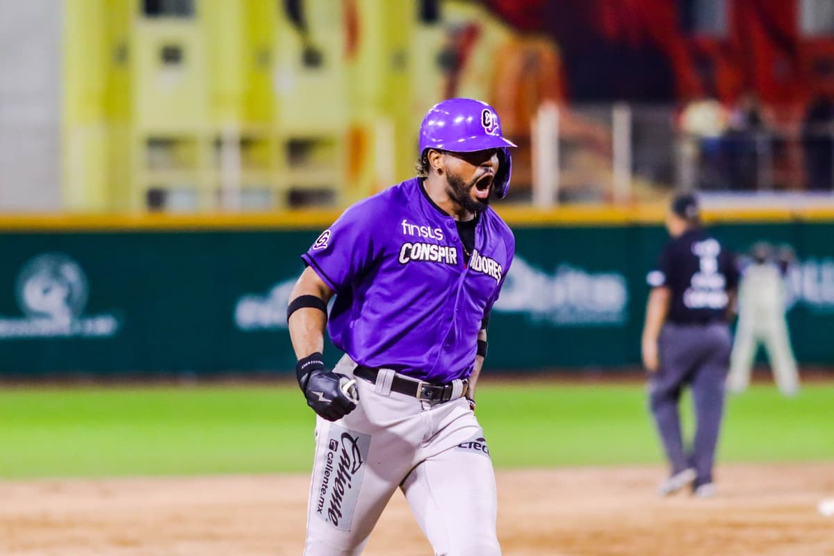 Conspiradores aumenta ventaja ante El Águila