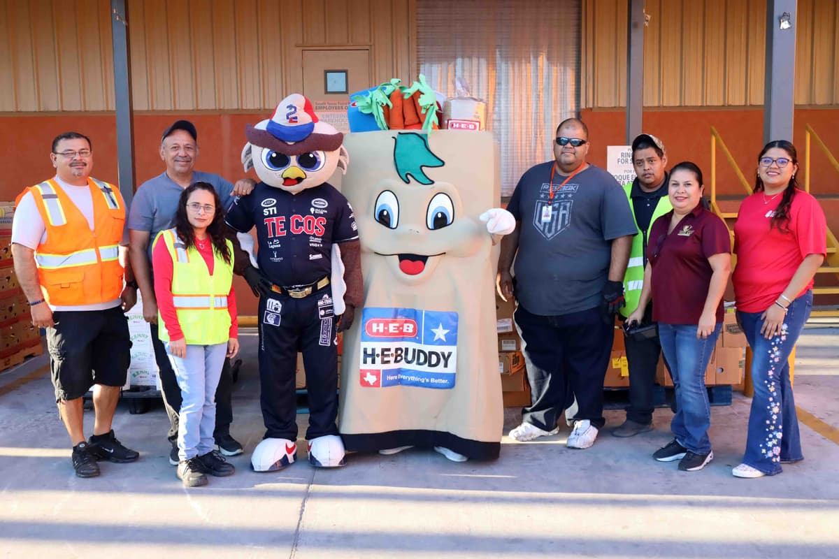 Tecos y el South Texas Food Bank reparten alimentos a la comunidad