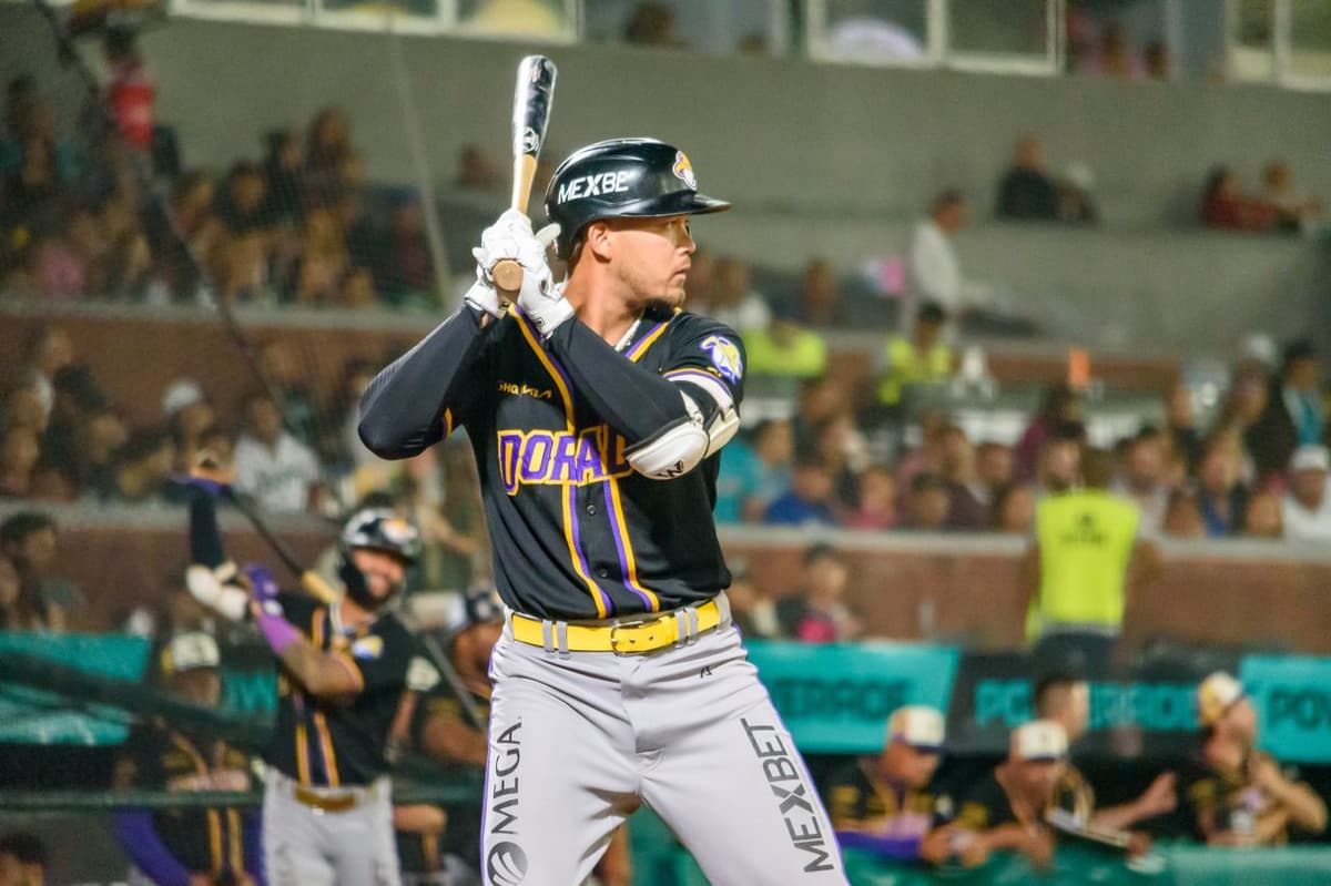 Venezolano Leo Piña retorna a la novena dorada