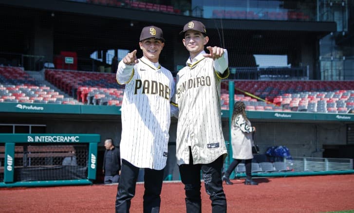 Prospectos del México firman con los Padres de San Diego