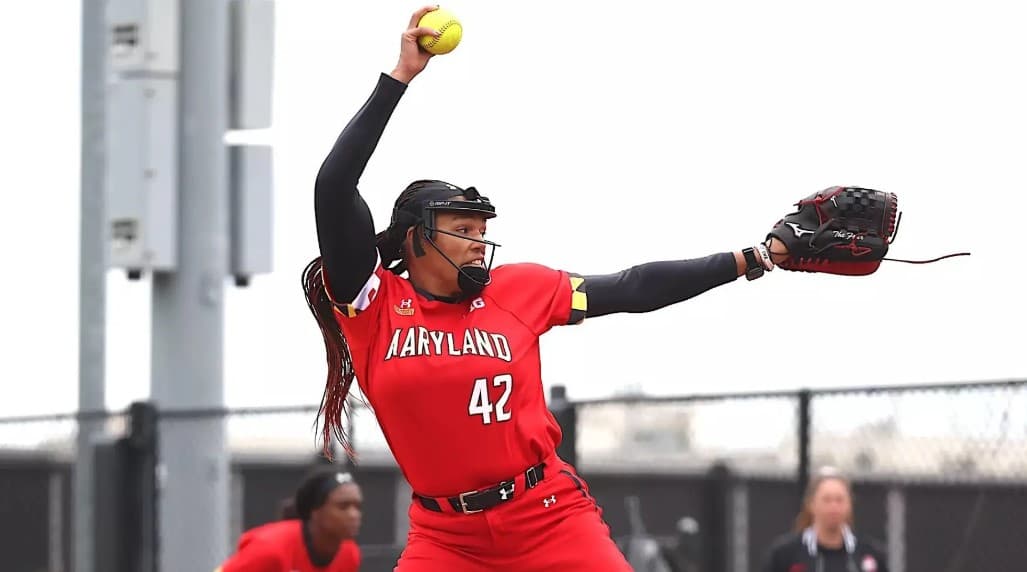 Courtney Wyche se integra al staff de lanzadoras de las Bravas